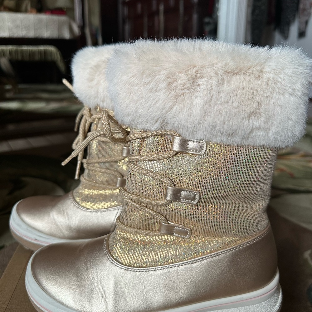 Calistoga Golden Snow Boots!